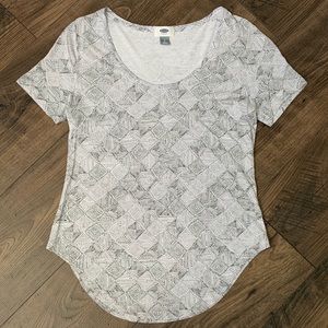Soft Old Navy dot art design top nwot small